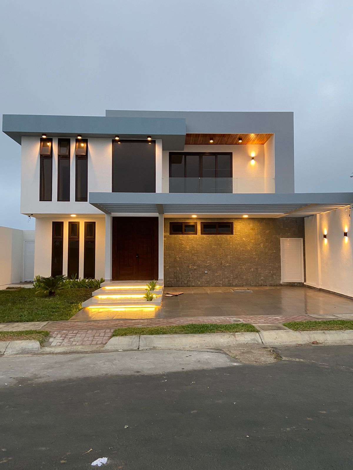 8b094581 69ed 49fb 9148 314afae8e36f